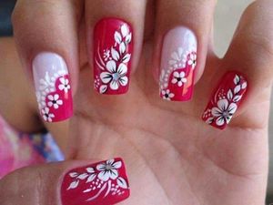 Как создать цветок на ногтях