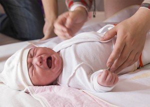 У новорожденного на грудном вскармливании запор