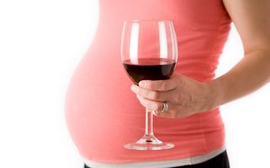 Можно ли беременным красное вино 