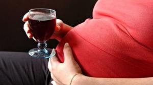 Можно ли беременным пить красное вино 