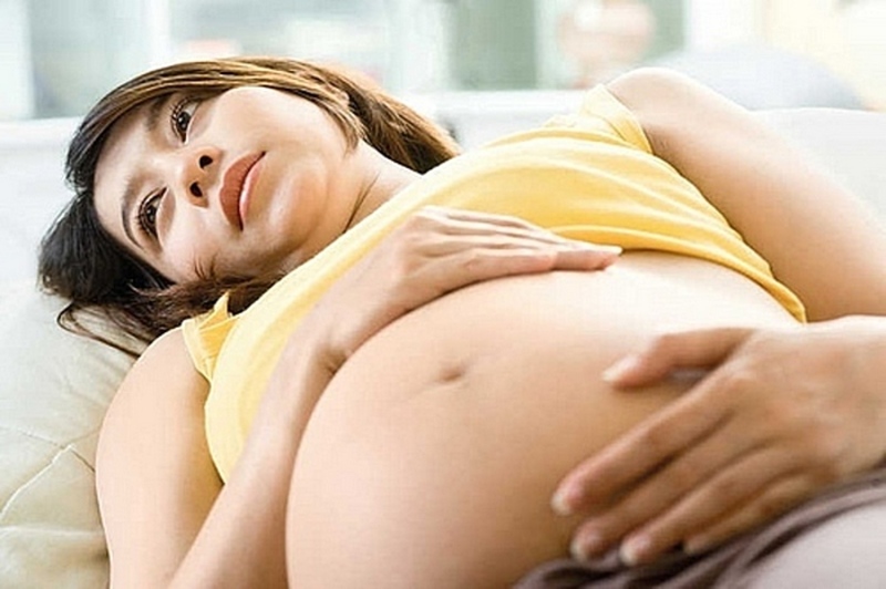 Как лечить герпес во время  беременности 