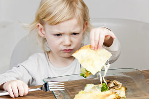 Ребенок не хочет есть: причины