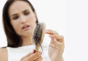 Послеродовое выпадение волос