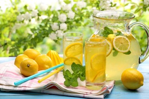 Вода и лимон по утрам