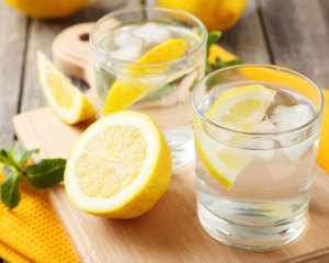 Как пить лимонную воду по утрам