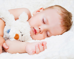 Сколько спит новорожденный 
